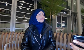 Iranian girl Nadja is wearing a hijab and receives anally fucked in the toilet and in a hallway to capitalize the plane!!!