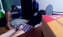 Вирално Играње са снајком која учи Пеллицле Тотал видео порно