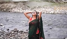 Desi Bhabi Sexy Looks - sum up me:  xxx t.me/dhamakaentry