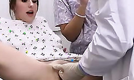 डॉक्टर उपचार के लिए लंड भूखा किशोर मरीज - ट्रिस्टन ग्रीष्मकालीन, शीना राइडर