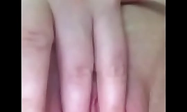 παρθένο κορίτσι δάχτυλο τον εαυτό της