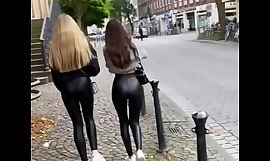 Leggings en cuir pour adolescents allemands candides