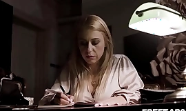 心理学家得到了她最大的肛门性欲幻想 - 完整电影 FreeTaboo 色情视频