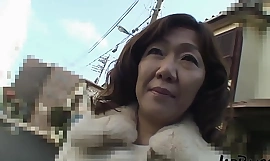 Japanse MILF ontvangt sperma in haar poesje