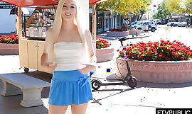 Свежи 18 тинејџер у јавности