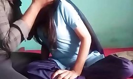 Indian College Podszywa się pod Crumpet Dealings