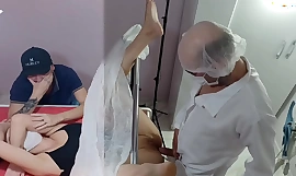 Rogacz zabiera żonę do brudnego ginekologa