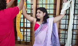 Rozpustny debiut indyjskiej, desi gospodyni domowej w świecie BDSM: zabezpieczona i podniecana przez męża, część 2, jęczenie z wielką dupą i zabawą analną.