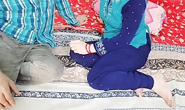 Desi Gorąca Para Analny Seks w Sypialni, Mąż Cieszył Się Brutalnym Seksem Analnym Z Dółem w Ustce Hindi Audio, Indyjska Żona Pieska Analny Seks