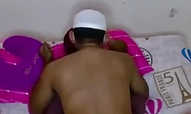 Muslim wife in hijab fucks her stepfather