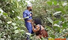 Afrikaanse FuckBoy Lichamen Getrouwde Tante Hardcore Doggystyle!